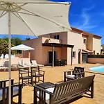 빌라 Casa Marta Duplex Con Piscina Privada En *